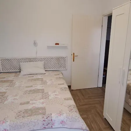 Miljanic Beachside Perea Apartmán Peraía